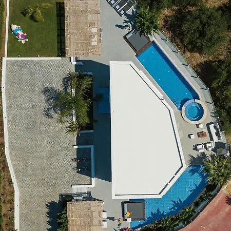 Chara Sensory Luxury With Heated Pool & Gym, By Thinkvilla Villa Pánormos