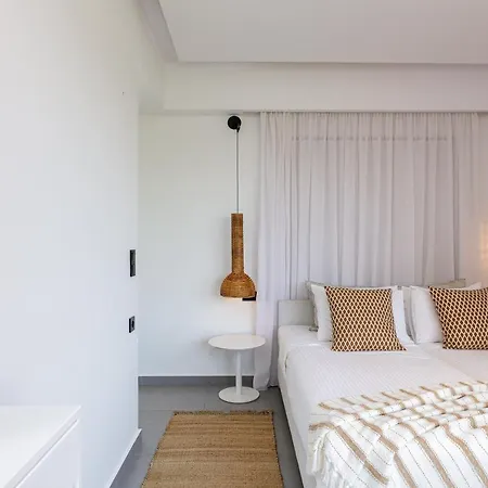 Chara Sensory Luxury With Heated Pool & Gym, By Thinkvilla Villa Pánormos
