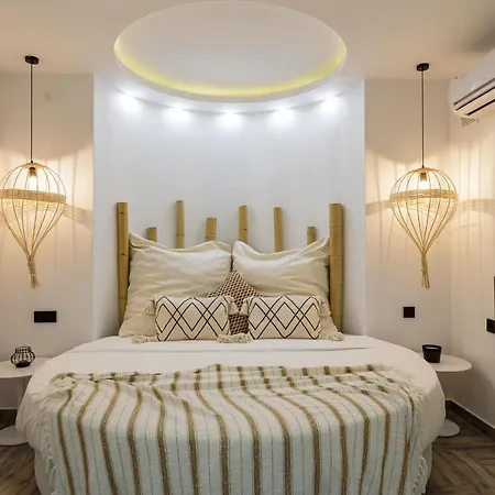 Chara Sensory Luxury With Heated Pool & Gym, By Thinkvilla Villa