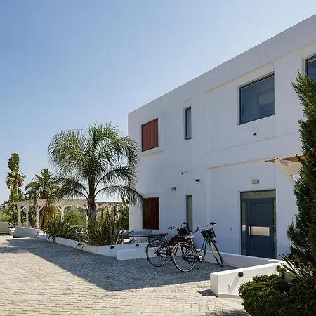 Villa Chara Sensory Luxury With Heated Pool & Gym, By Thinkvilla Pánormos